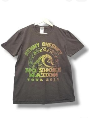 Kenny Chesney 2013 Graphic Print Concert Tee‎ Adult Medium No Shoes Nation Tour